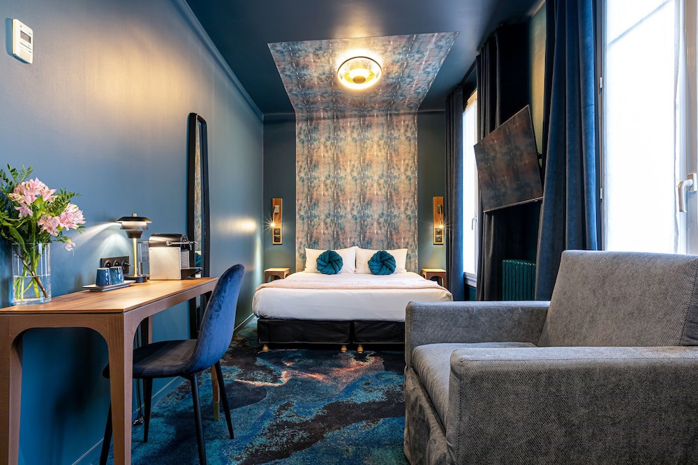 Hotel Glasgow Monceau Paris by Patrick Hayat