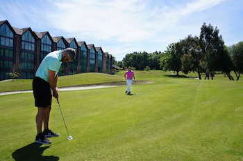 Old Thorns Hotel & Resort