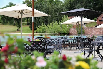 Old Thorns Hotel & Resort