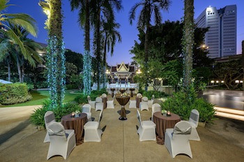 Centara Grand At Central Plaza Ladprao Bangkok
