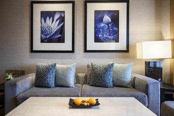 Centara Grand At Central Plaza Ladprao Bangkok