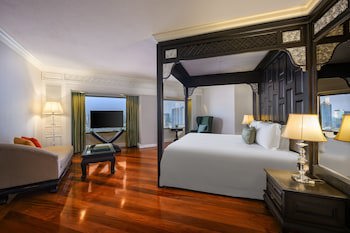 Centara Grand At Central Plaza Ladprao Bangkok