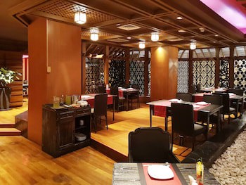 Centara Grand At Central Plaza Ladprao Bangkok