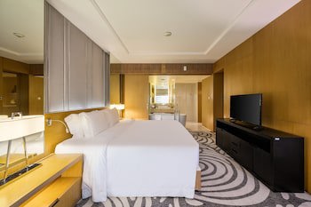 Centara Grand At Central Plaza Ladprao Bangkok