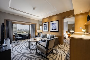 Centara Grand At Central Plaza Ladprao Bangkok