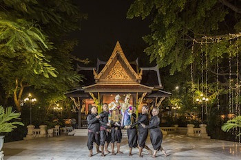Centara Grand At Central Plaza Ladprao Bangkok