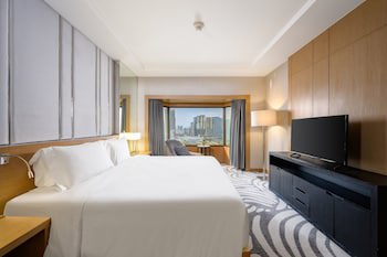 Centara Grand At Central Plaza Ladprao Bangkok
