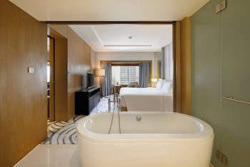 Centara Grand At Central Plaza Ladprao Bangkok