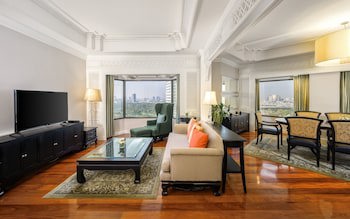 Centara Grand At Central Plaza Ladprao Bangkok