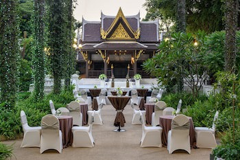 Centara Grand At Central Plaza Ladprao Bangkok