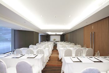 Centara Grand At Central Plaza Ladprao Bangkok
