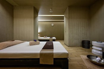 Centara Grand At Central Plaza Ladprao Bangkok