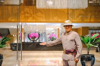 Centara Grand At Central Plaza Ladprao Bangkok