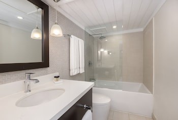 Crystal Cove By Elegant Hotels - All-Inclusive