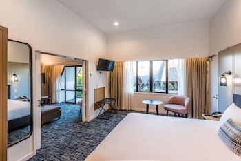 Chateau On The Park - Christchurch, A Doubletree By Hilton