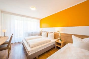 Hotel S16 fotoğrafı