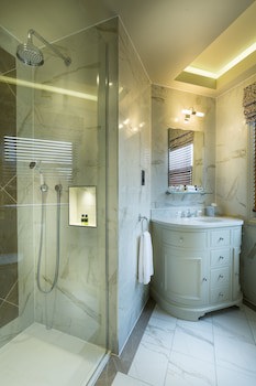 Down Hall Hotel