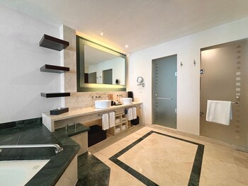 Grand Park Royal Cancun -  All Inclusive