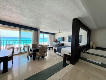 Grand Park Royal Cancun -  All Inclusive