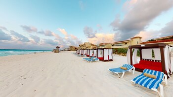 Grand Park Royal Cancun -  All Inclusive