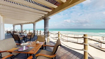 Grand Park Royal Cancun -  All Inclusive