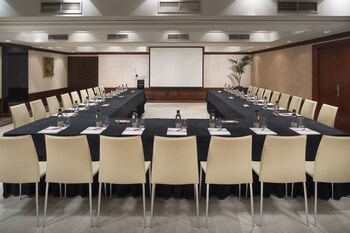 Gran Melia Fenix