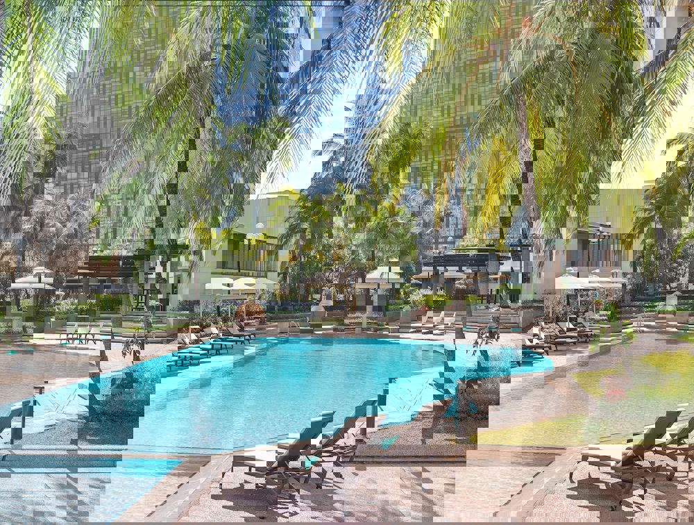 New World Makati Hotel