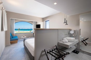 Aeolos Beach Hotel fotoğrafı