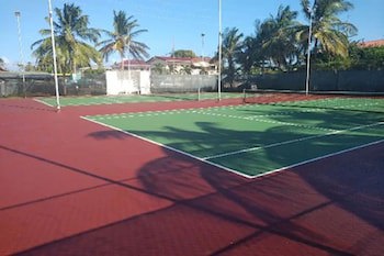 Coco Reef Resort And Spa