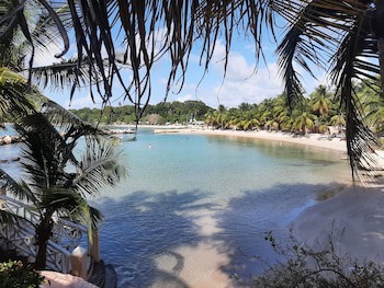 Coco Reef Resort And Spa