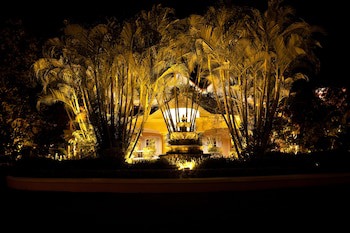Coco Reef Resort And Spa