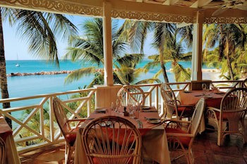 Coco Reef Resort And Spa