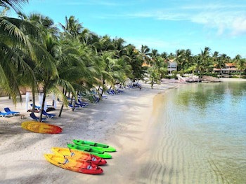 Coco Reef Resort And Spa