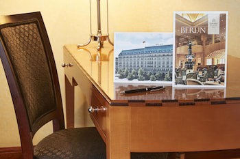 Hotel Adlon Kempinski galeri fotoğrafı