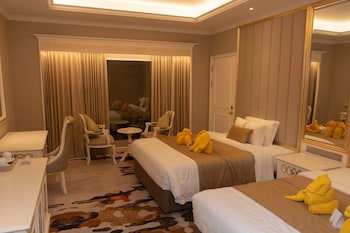 Puteri Wing, Riverside Majestic Hotel
