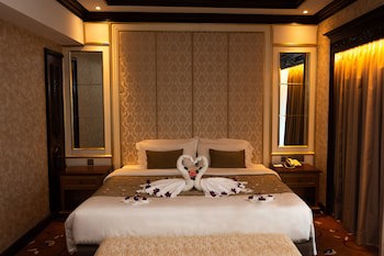 Puteri Wing, Riverside Majestic Hotel