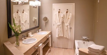 Dom Pedro Marina Boutique Hotel & Golf - Adults Friendly