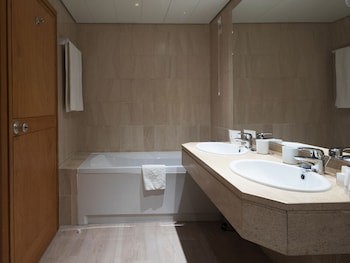 Dom Pedro Marina Boutique Hotel & Golf - Adults Friendly