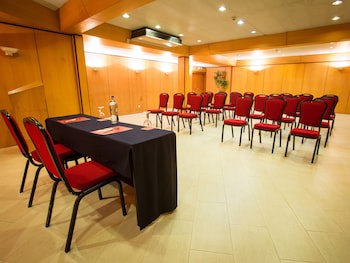 Dom Pedro Marina Boutique Hotel & Golf - Adults Friendly