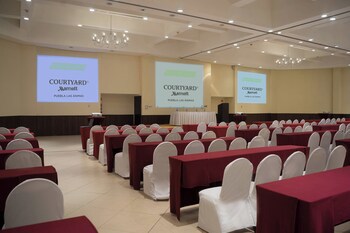 Courtyard By Marriott Puebla Las Animas