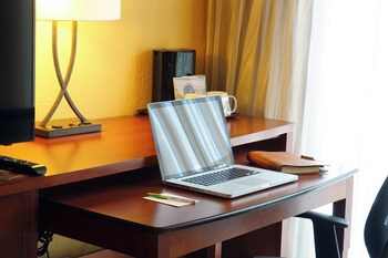 Courtyard By Marriott Puebla Las Animas