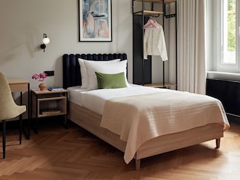 Numa Berlin Novela fotoğrafı