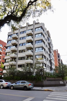 Golf Tower Suites & Apartments