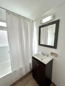 Golf Tower Suites & Apartments