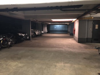 Golf Tower Suites & Apartments