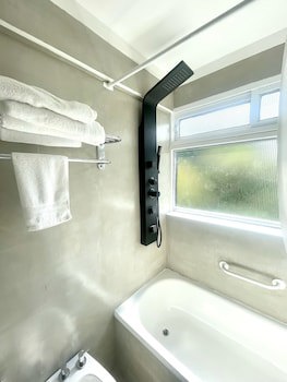 Golf Tower Suites & Apartments