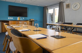 Holiday Inn Express Peterborough, An Ihg Hotel