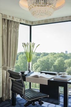 Four Seasons Hotel London At Park Lane