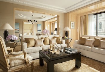 Four Seasons Hotel London At Park Lane