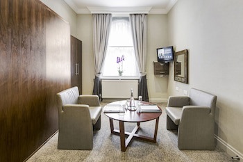 Gem Langham Court Hotel